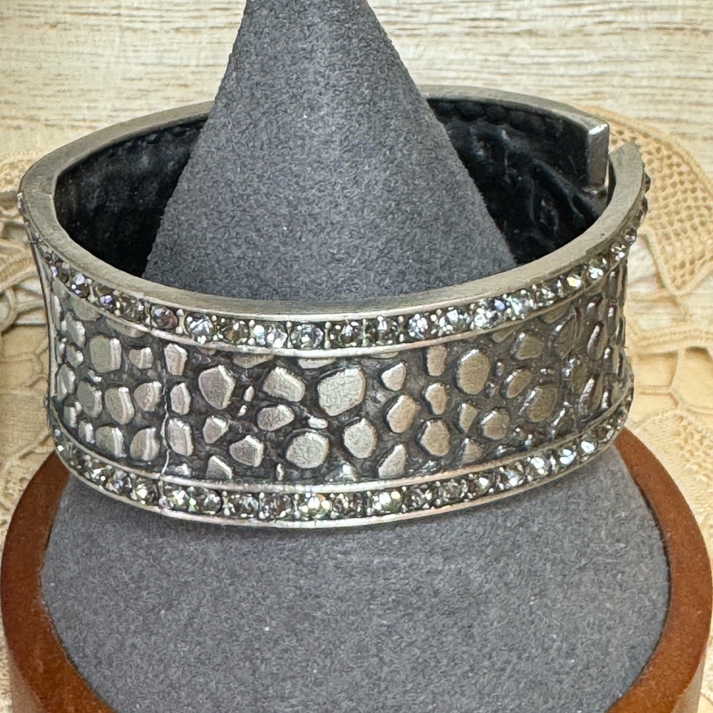 Pebbled pewter tone outlined with rhinestones clamper bracelet
